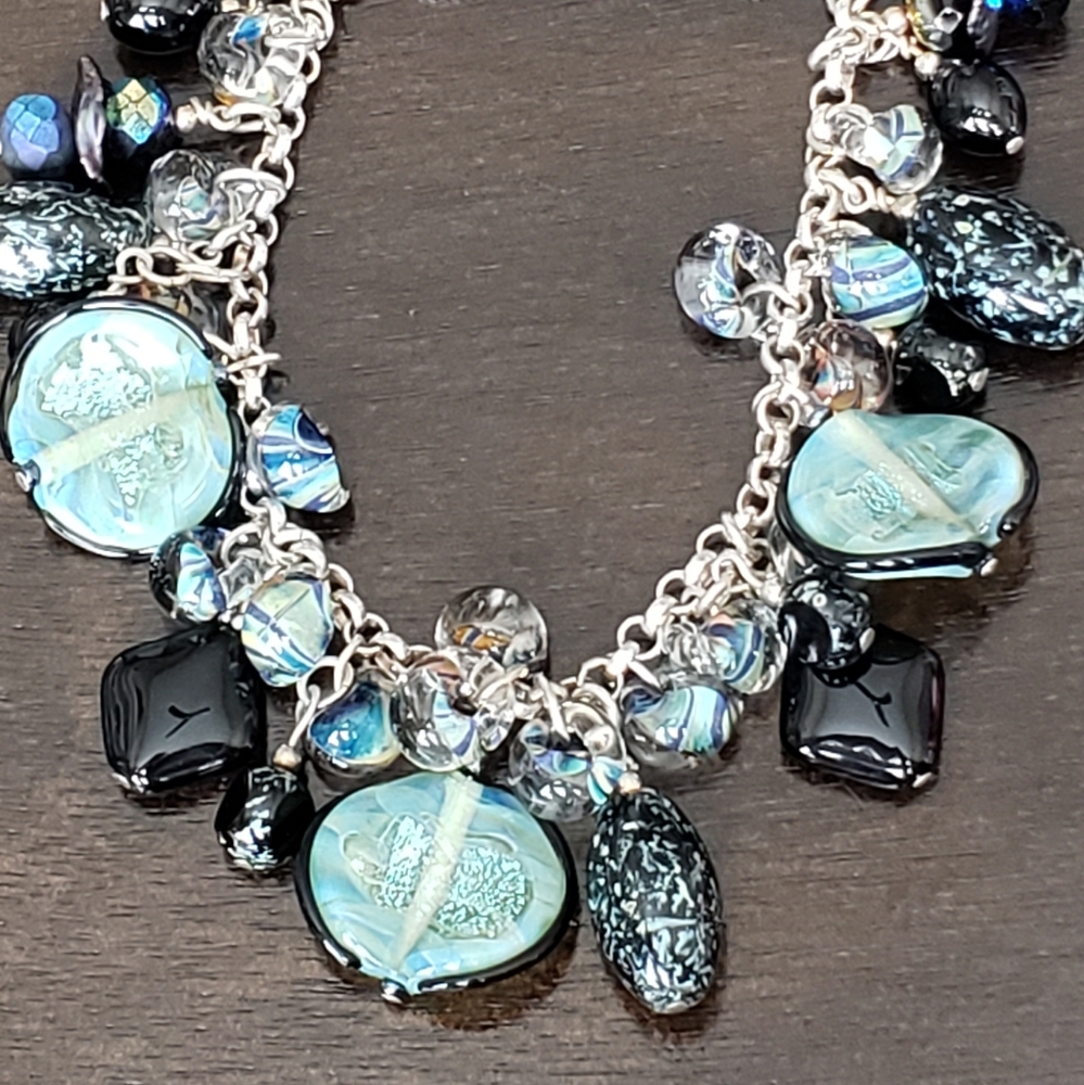 Glass bead bracelet